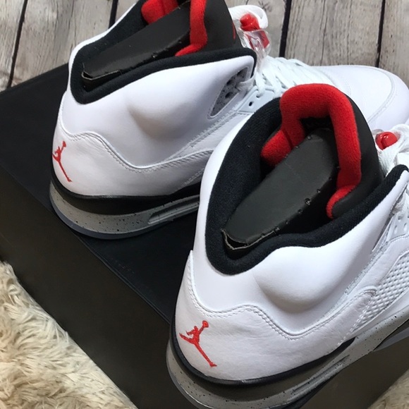 Deadstock☠️☠️ Jordan Retro 5 size 10.5 never worn - Picture 5 of 8